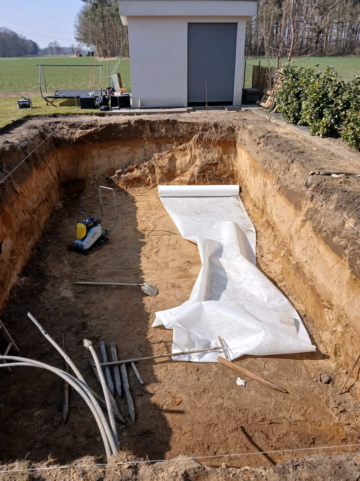 Wyrównywanie dna wykopu