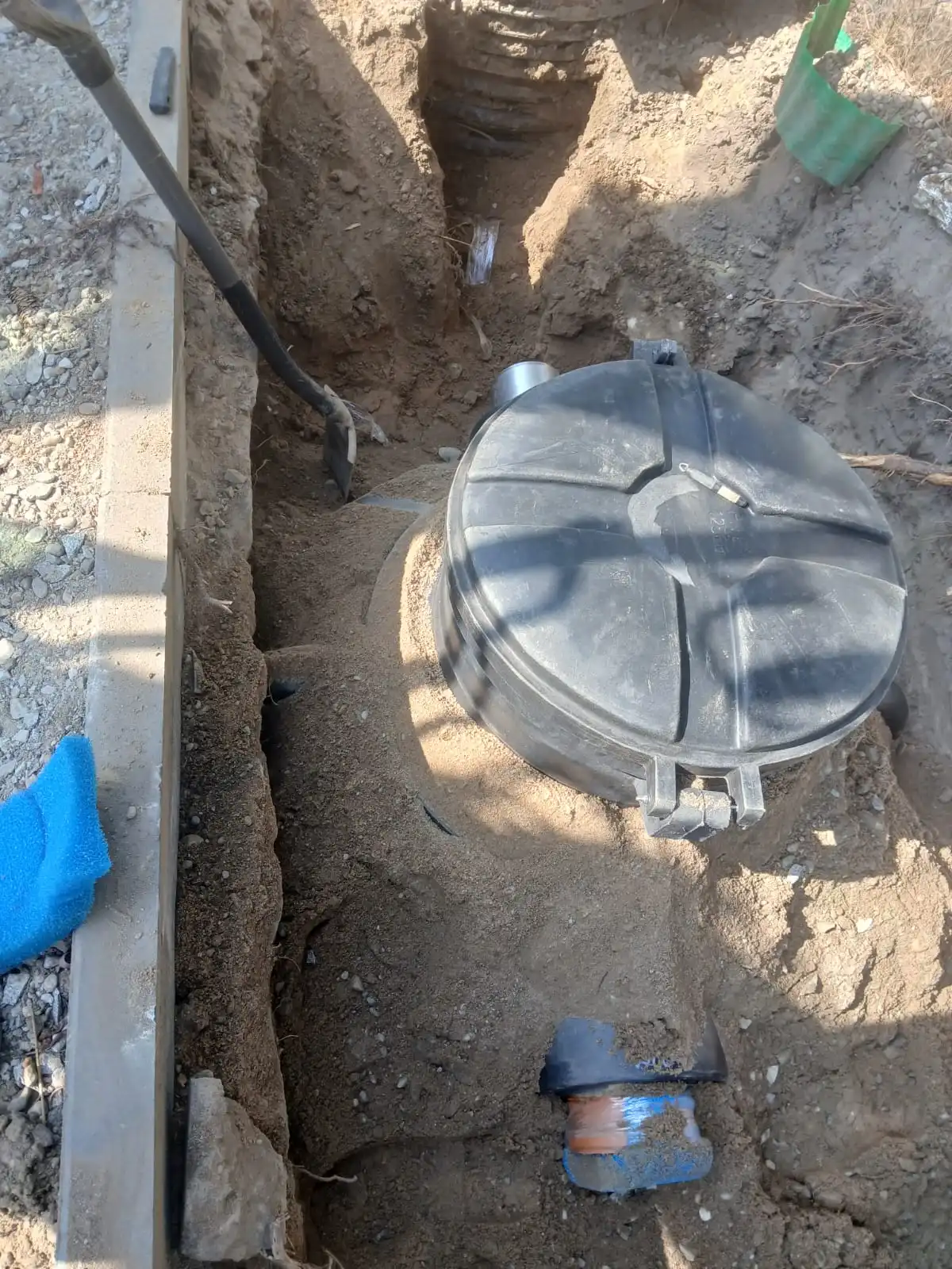 Zasuwa burzowa zabezpieczenie cofki